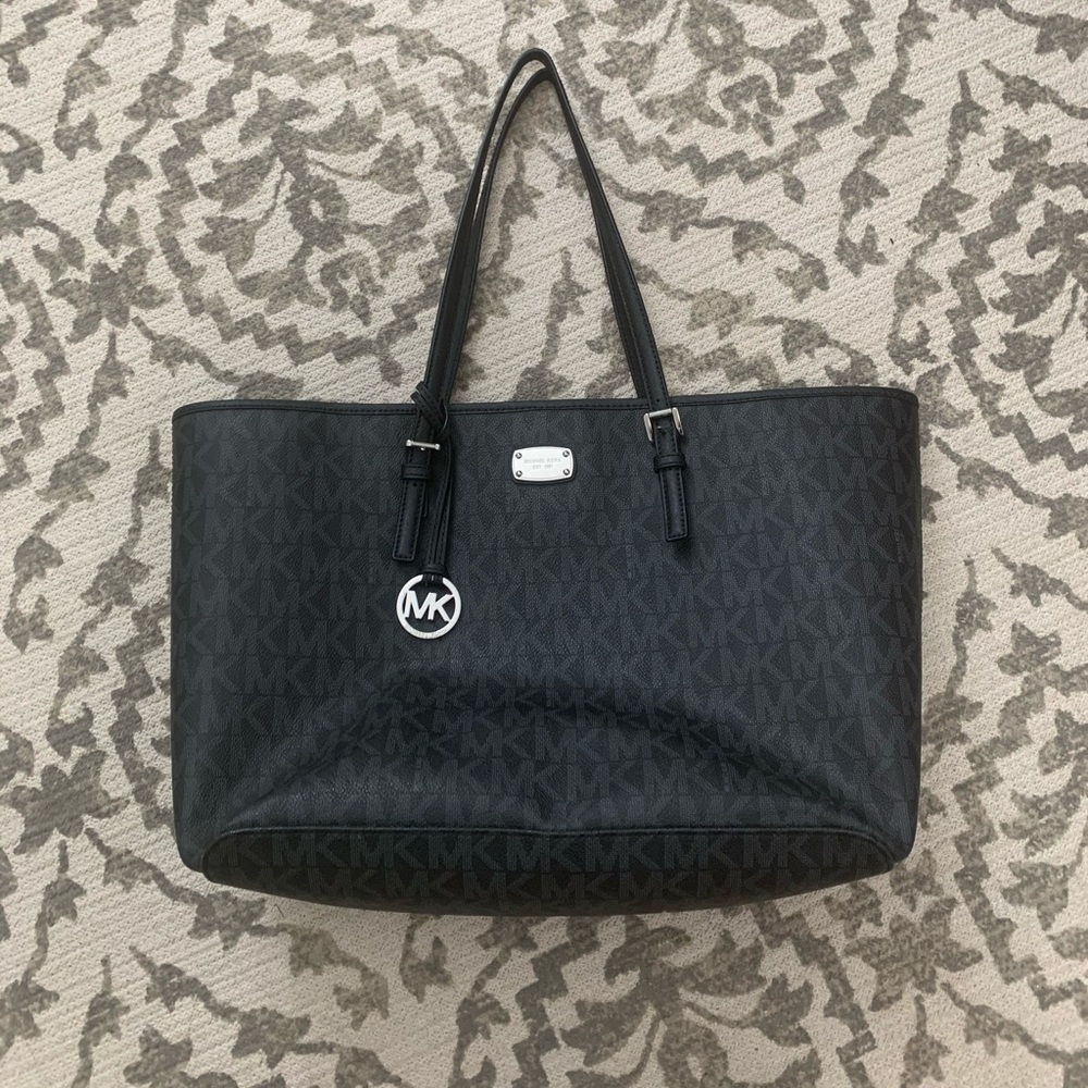 Michael Kors Jet Set Travel Tote